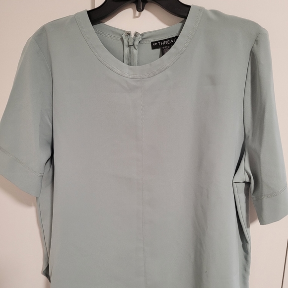 En Thread brand top - Picture 1 of 2